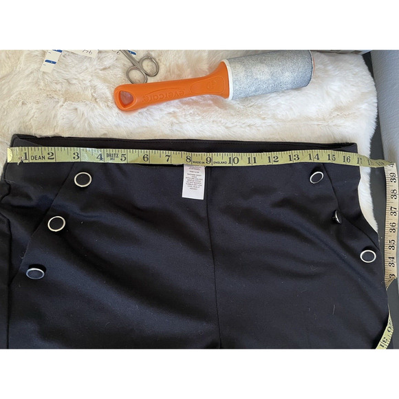 89th and Madison Women's Dress Pants Black button accent Trousers size medium - Picture 4 of 6